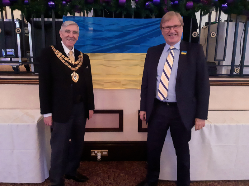 Mayor Ken Meeson and Council Leader Ian Courts at the Ukraine reception