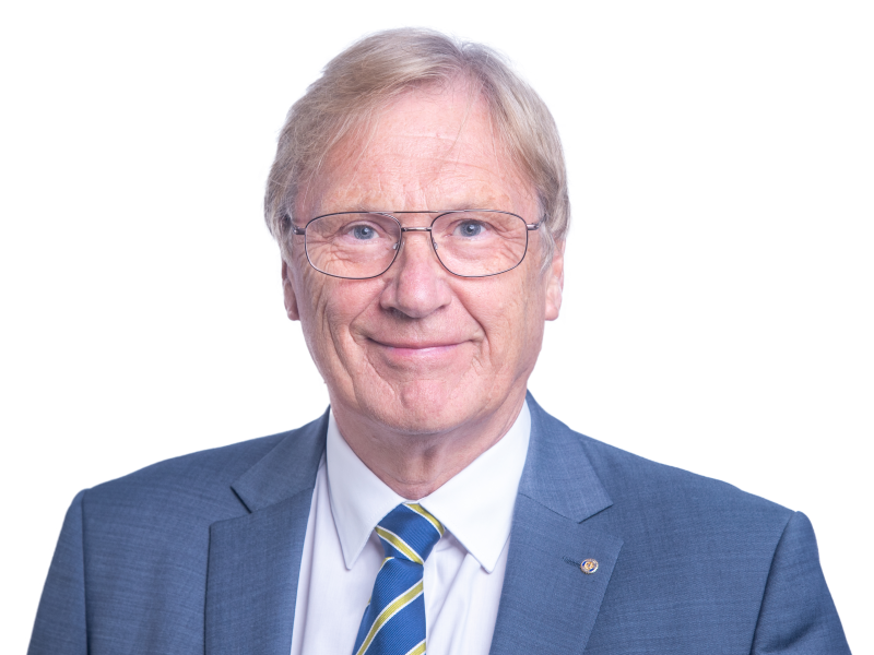 Councillor Ian Courts headshot