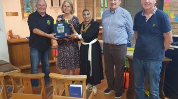 Andy Jeynes (Paramedic from FastAid), Chris Rumney (Project Lead), Mayor of Solihull, Martin Hewings (Elmdon Church), Colin Carmichael (Elmdon Park Support Group)