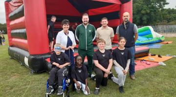 Cllr Grinsell joins staff and participants at Winnr