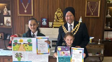 Mayor with rotary young artist competition runners up