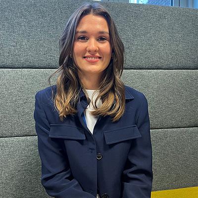 Apprentice Sophie